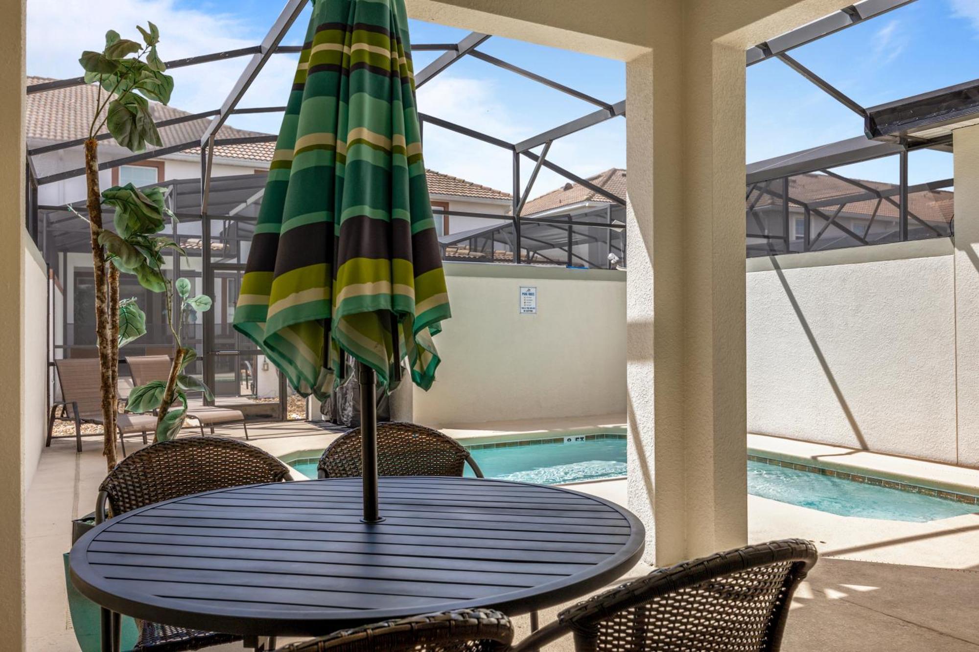 Renewed Luxury Townhouse With Private Pool * Kissimmee