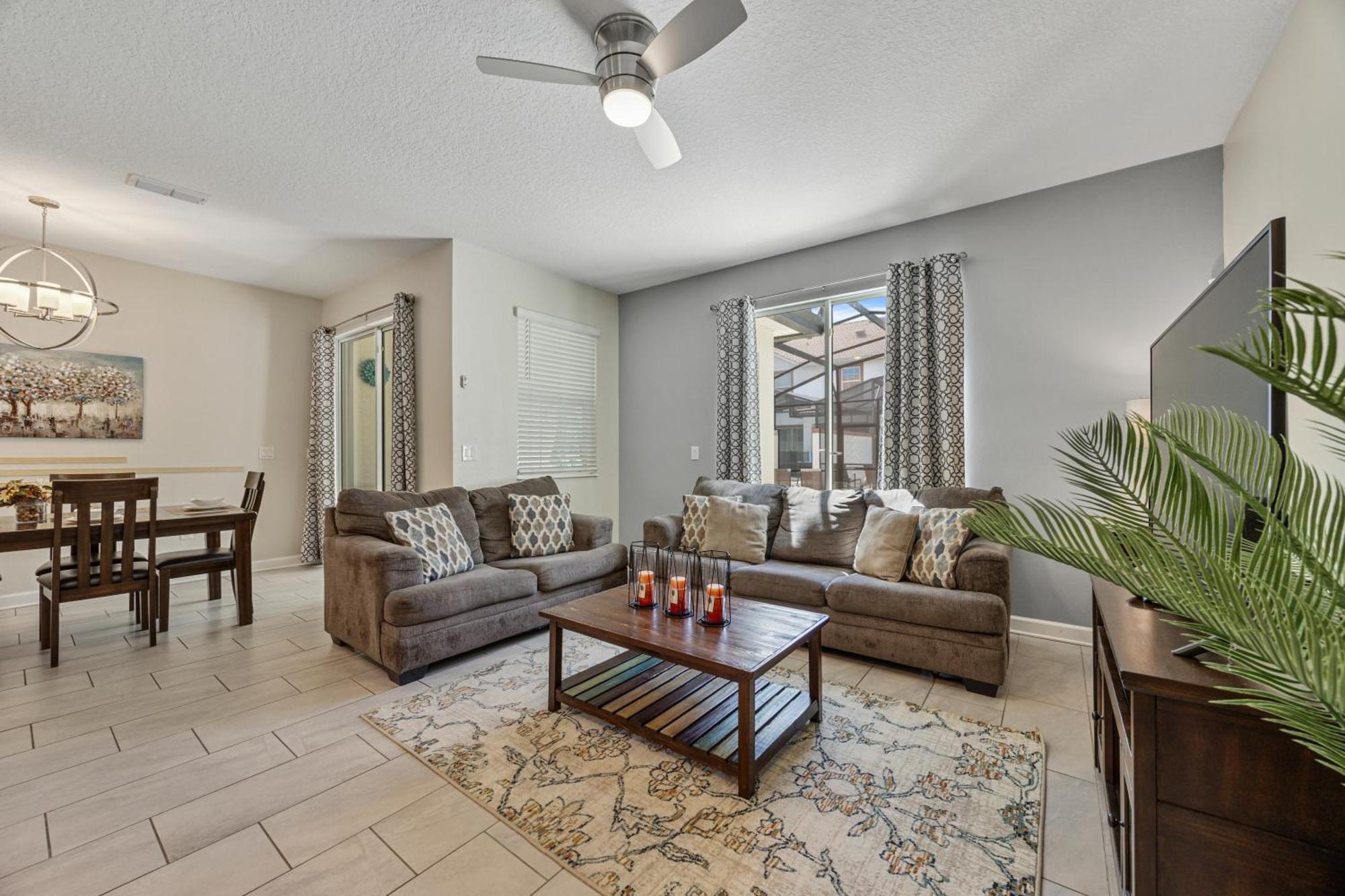 Casa de férias Renewed Luxury Townhouse With Private Pool